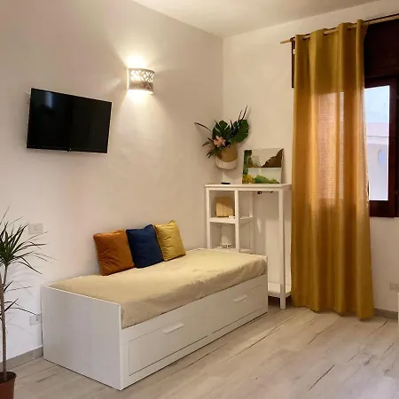 Noemi House أغنون باني